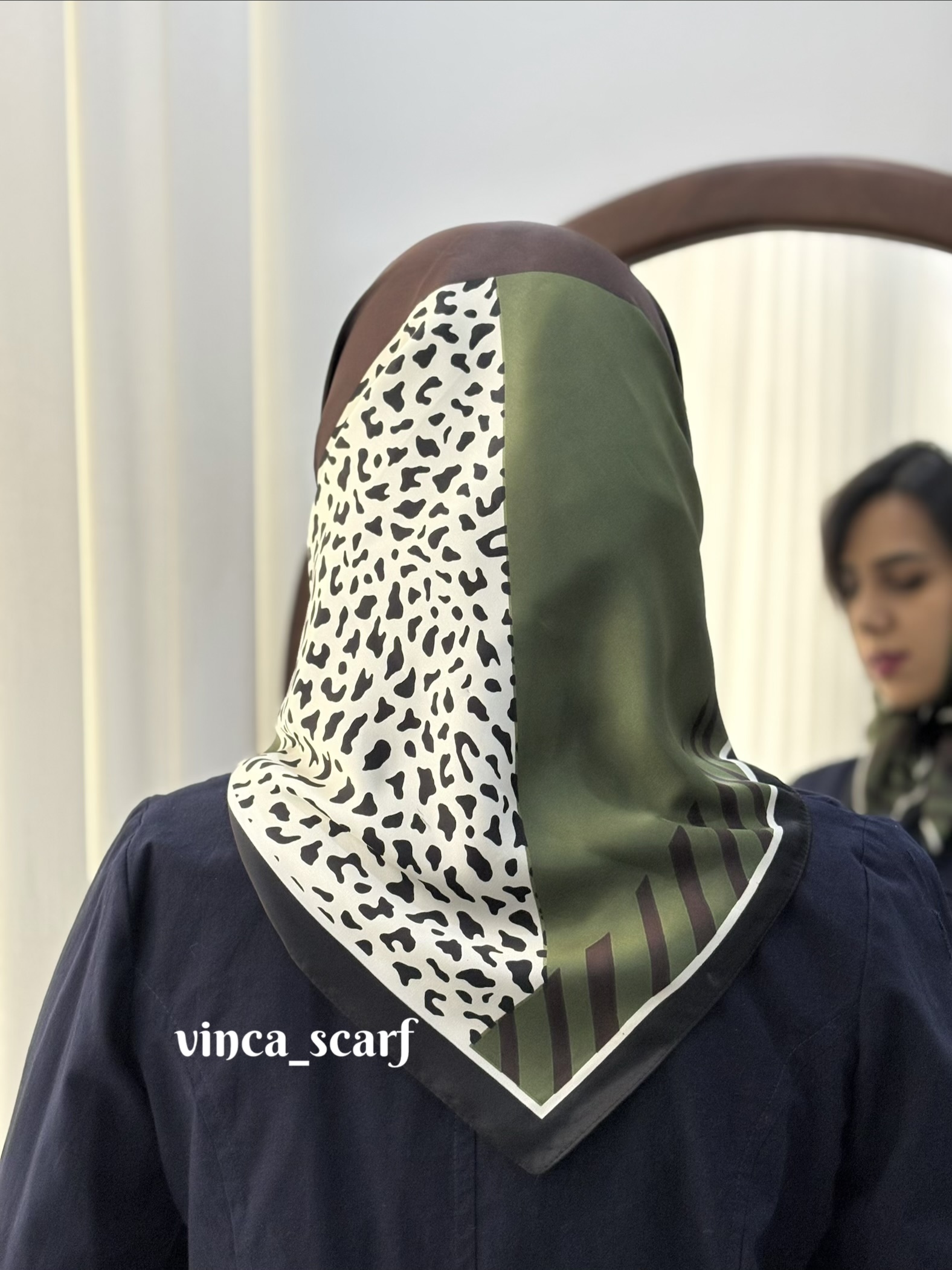 مینی اسکارف قواره ۷۰ابریشم سیلک طرح هاله